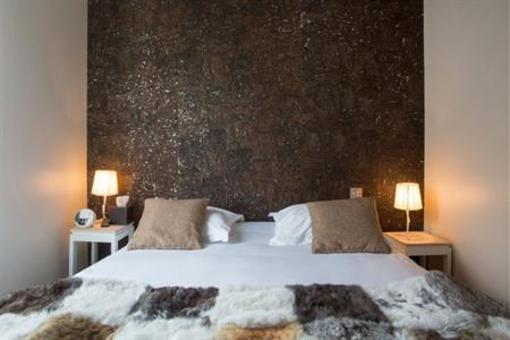 фото отеля Auberge Flora Paris