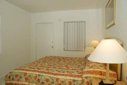 фото отеля Summerland Suites