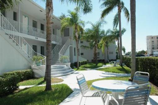 фото отеля Summerland Suites