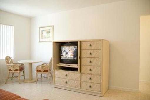 фото отеля Summerland Suites