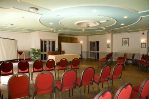 фото отеля The Commodore Hotel Llandrindod Wells