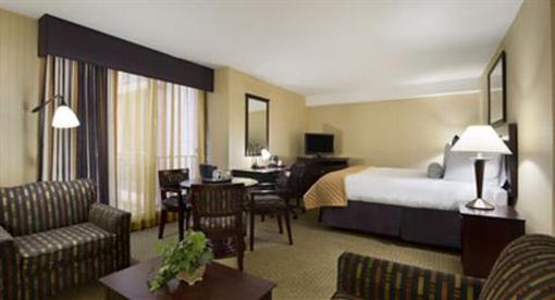 фото отеля Wyndham Garden Hotel Newark Airport