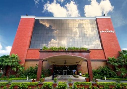 фото отеля Piccadily Hotel Lucknow
