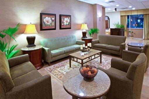 фото отеля Holiday Inn Charlottesville - University Area