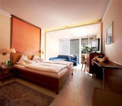 фото отеля Thermenhotel Stoiser Loipersdorf bei Furstenfeld