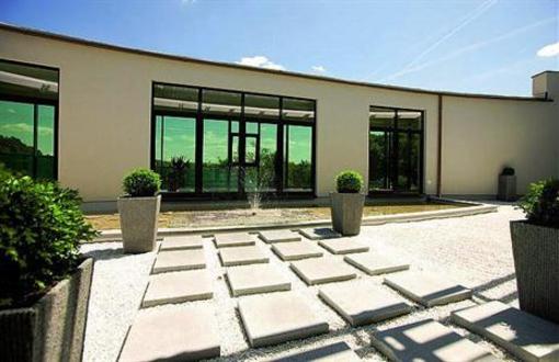фото отеля Thermenhotel Stoiser Loipersdorf bei Furstenfeld