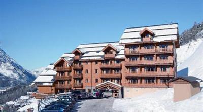фото отеля Les Hameaux et Chalets de la Vallee d'Or