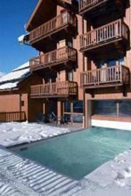 фото отеля Les Hameaux et Chalets de la Vallee d'Or
