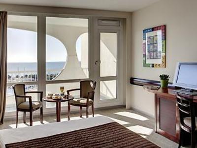 фото отеля Mercure La Grande Motte Port