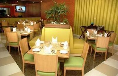 фото отеля Hometel Chandigarh