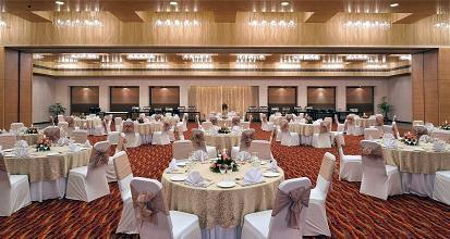 фото отеля Hometel Chandigarh