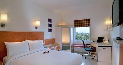 фото отеля Hometel Chandigarh