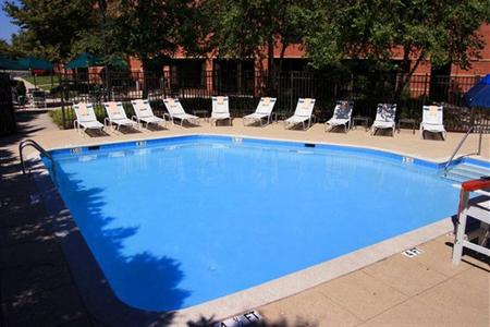 фото отеля Hampton Inn Baltimore Overlea
