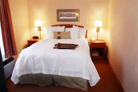 фото отеля Hampton Inn Baltimore Overlea