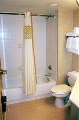 фото отеля Hampton Inn Baltimore Overlea
