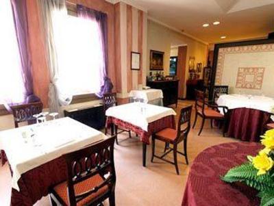 фото отеля Albergo Enrichetta Desenzano del Garda