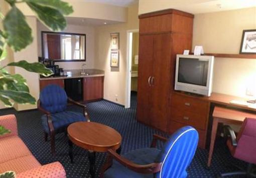 фото отеля Courtyard by Marriott Salisbury