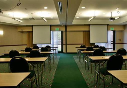 фото отеля Courtyard by Marriott Salisbury
