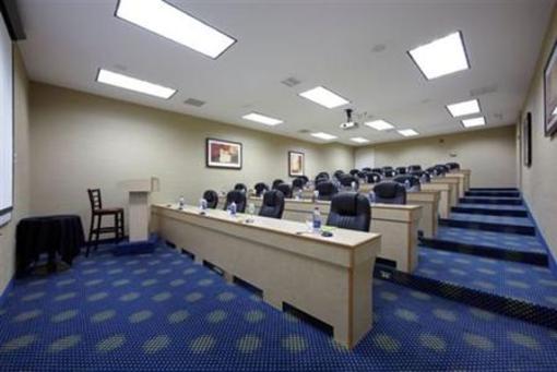 фото отеля Holiday Inn Calgary-Macleod Trail South