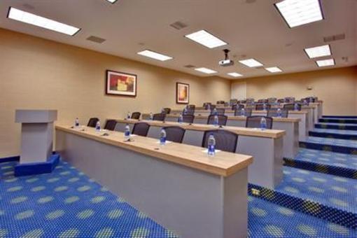 фото отеля Holiday Inn Calgary-Macleod Trail South