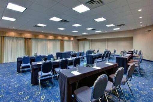 фото отеля Holiday Inn Calgary-Macleod Trail South