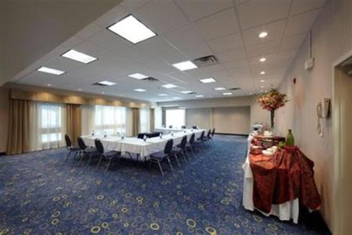 фото отеля Holiday Inn Calgary-Macleod Trail South