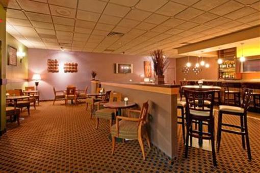 фото отеля Holiday Inn Calgary-Macleod Trail South