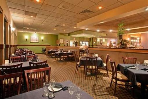 фото отеля Holiday Inn Calgary-Macleod Trail South