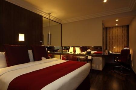 фото отеля Crowne Plaza Riyadh Minhal