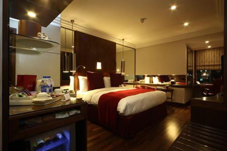 фото отеля Crowne Plaza Riyadh Minhal