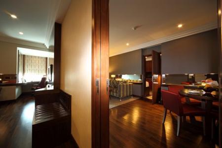 фото отеля Crowne Plaza Riyadh Minhal