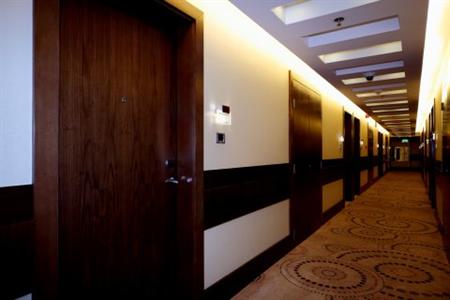 фото отеля Crowne Plaza Riyadh Minhal