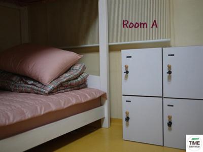 фото отеля Time Guesthouse Hongdae