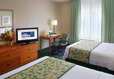 фото отеля Fairfield Inn Medford Long Island