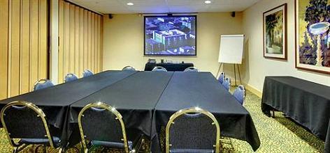 фото отеля Mediterranean Inn