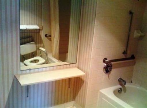 фото отеля Camilla Inn & Suites