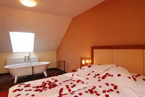 фото отеля Winzerhotel Voehringer