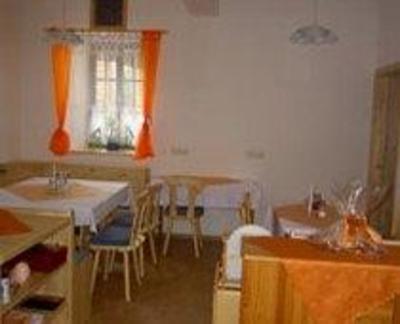 фото отеля Gasthaus Backhendlstation Pfandlstubn