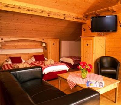 фото отеля Chalet Hotel Fleur des Neiges