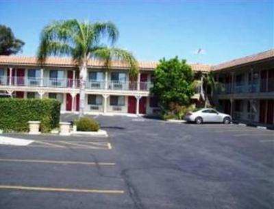 фото отеля Knights Inn Norco