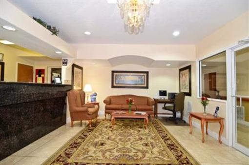 фото отеля BEST WESTERN Edgewater Inn