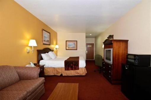 фото отеля BEST WESTERN Edgewater Inn