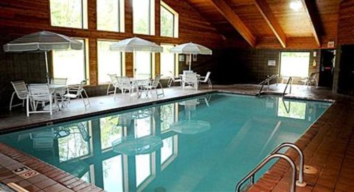 фото отеля AmericInn Ironwood