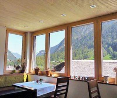 фото отеля Hotel Garni Madrisa