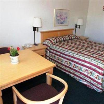 фото отеля Hollister Inn