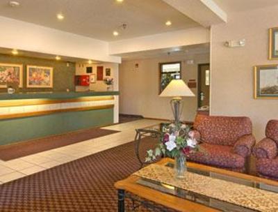 фото отеля Super 8 Akron/Green/Uniontown