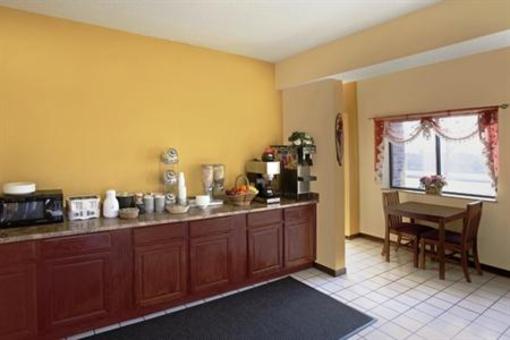 фото отеля Americas Best Value Inn Livonia Detroit