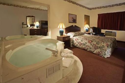 фото отеля Americas Best Value Inn Livonia Detroit