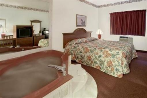 фото отеля Americas Best Value Inn Livonia Detroit