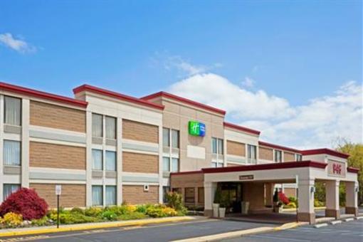 фото отеля Holiday Inn Express Ramsey-Mahwah